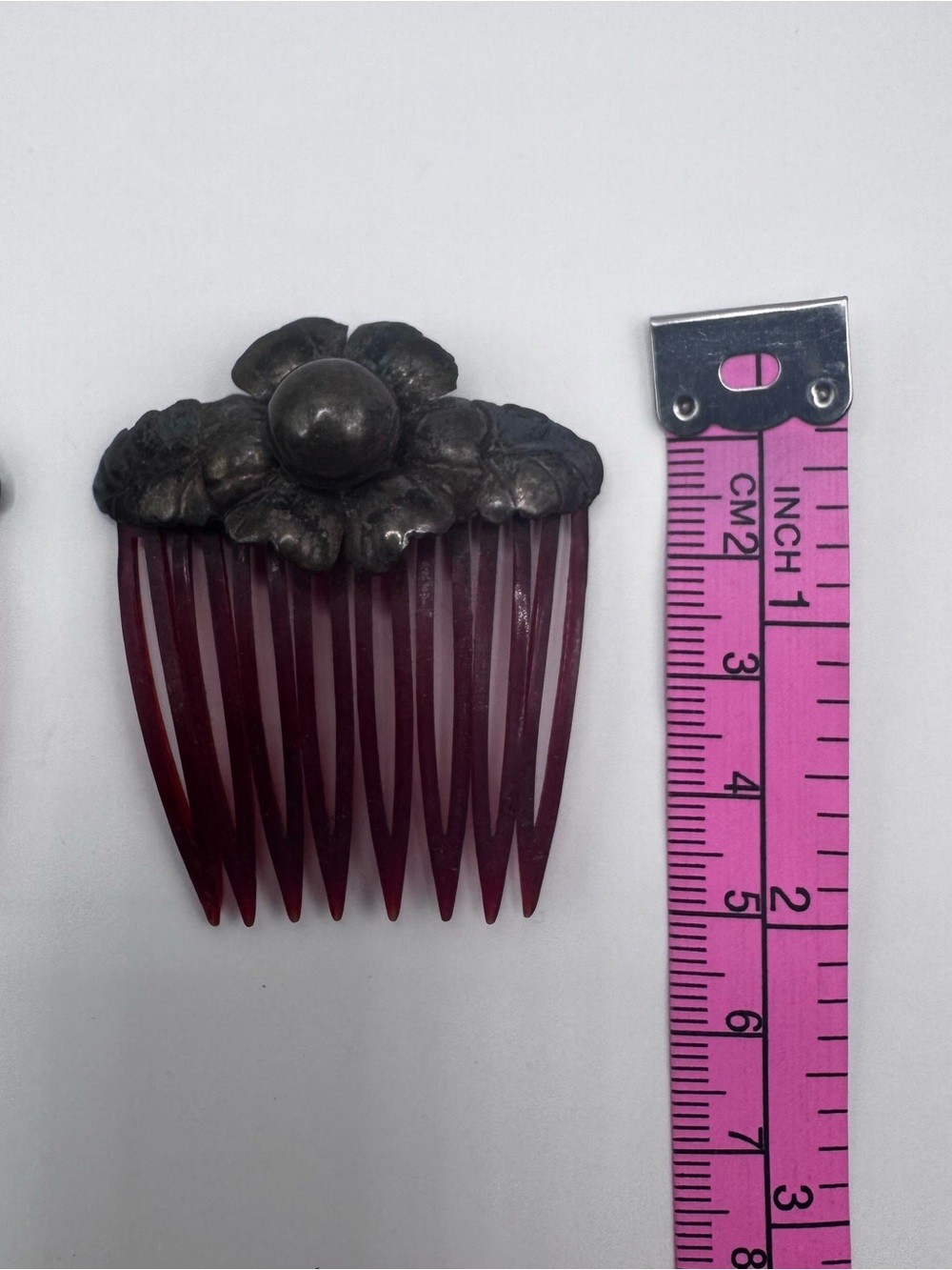 Set Of 2 Art Nouveau Era Hair Combs Celluloid Teeth Metal Floral Tops - Picture 7 of 9